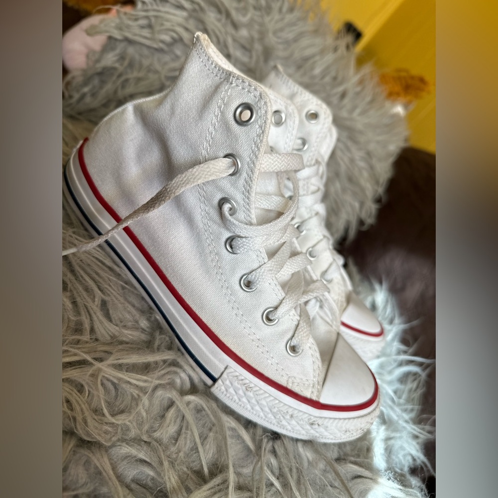 Converse younth size 2 good condition